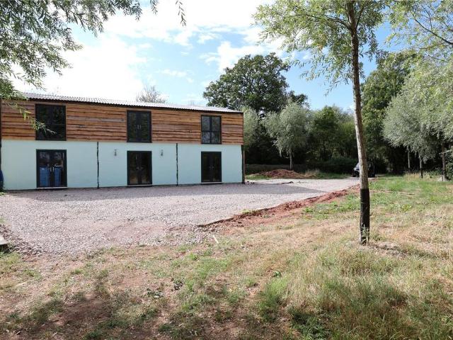 2 bedroom detached house to rent