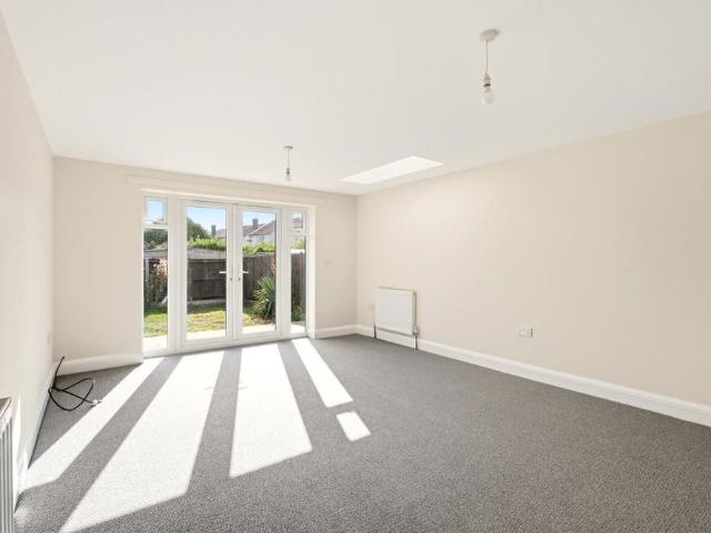 2 bedroom detached house to rent