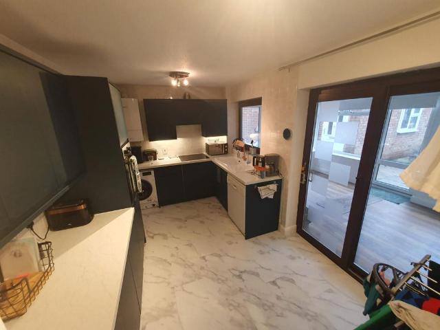 2 bedroom detached house to rent