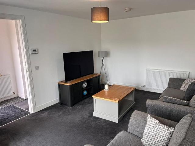 2 bedroom detached house to rent