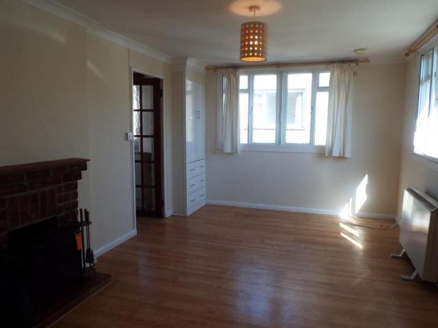 2 bedroom detached house to rent