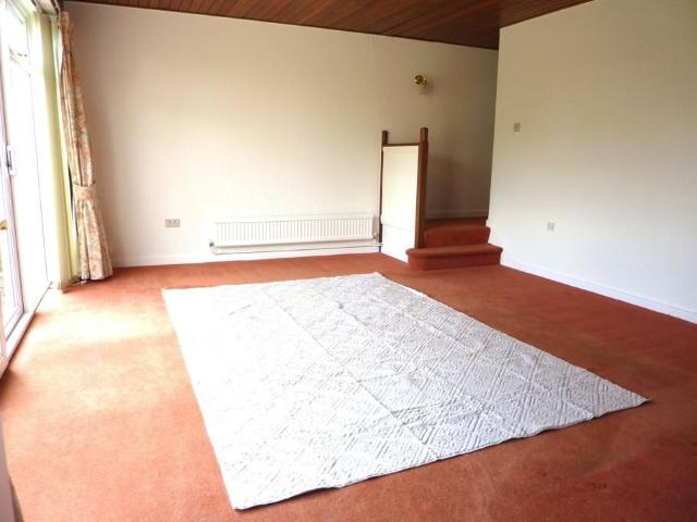 2 bedroom detached house to rent