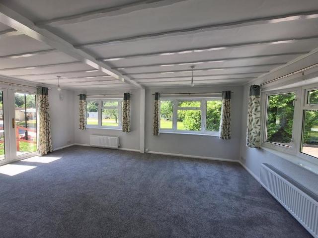 2 bedroom detached house to rent
