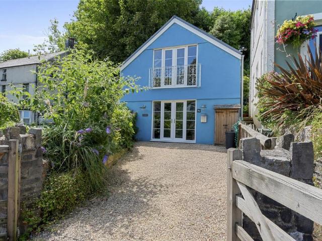 2 bedroom detached house to rent