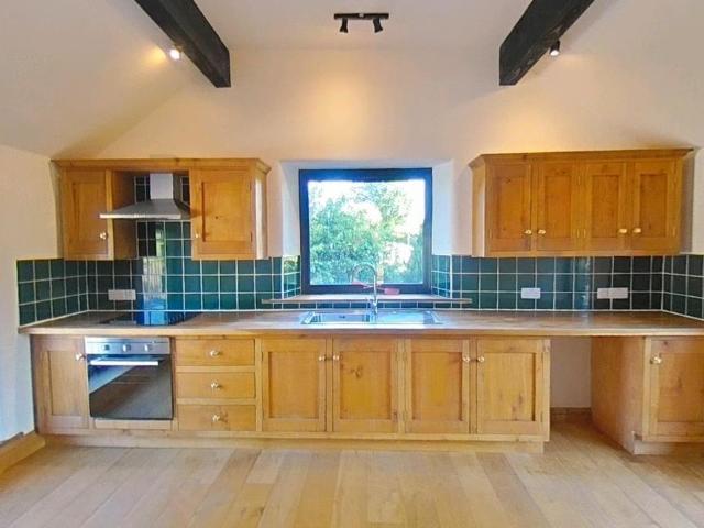 2 bedroom detached house to rent