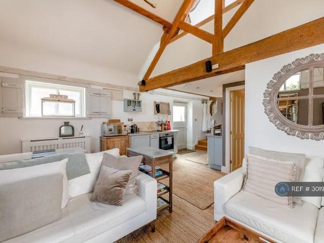 2 bedroom detached house to rent