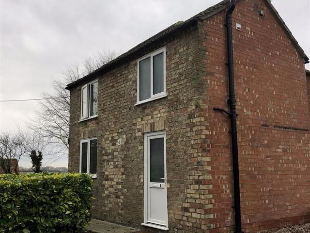 2 bedroom detached house to rent