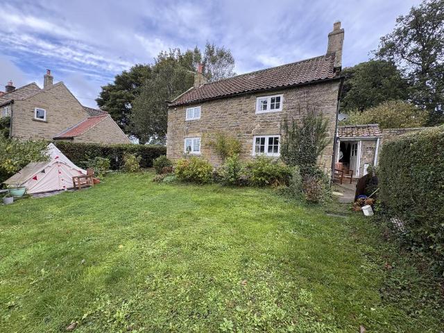 2 bedroom detached house to rent