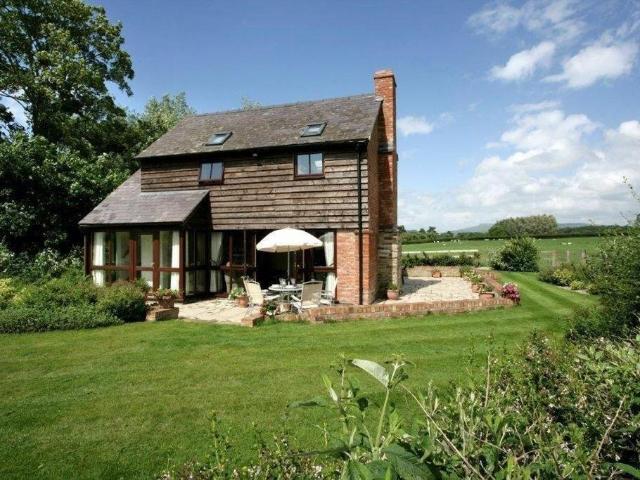 2 bedroom detached house to rent