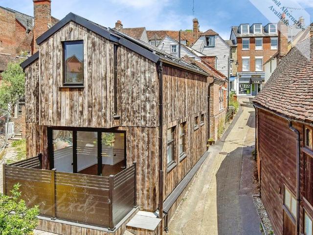 2 bedroom detached house to rent
