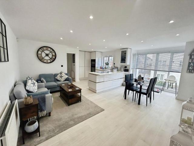 2 bedroom detached house to rent