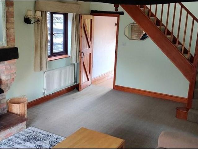 2 bedroom detached house to rent
