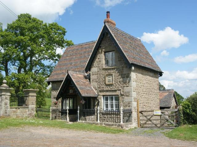 2 bedroom detached house to rent