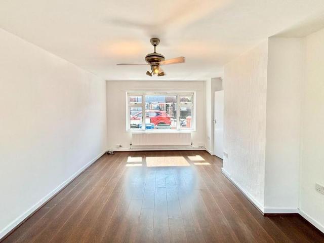 2 bedroom detached house to rent