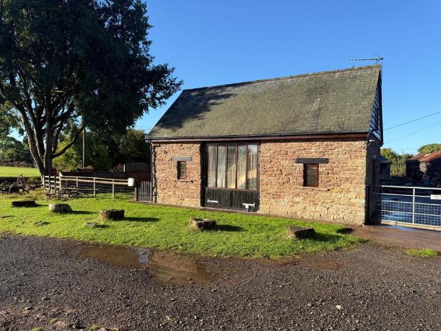 2 bedroom detached house to rent