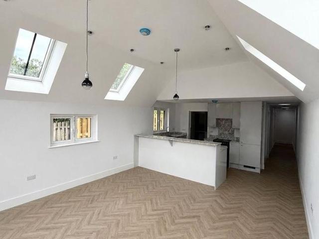 2 bedroom detached house to rent