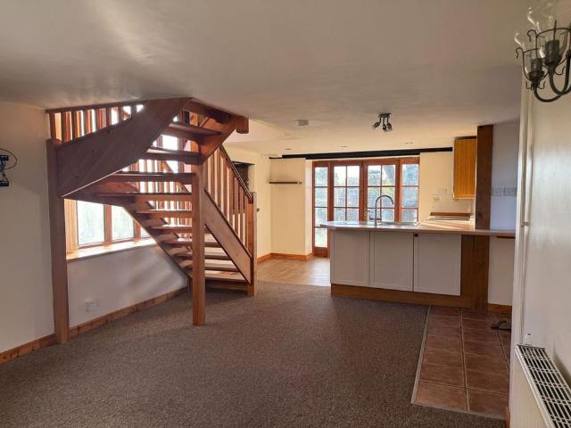 2 bedroom detached house to rent