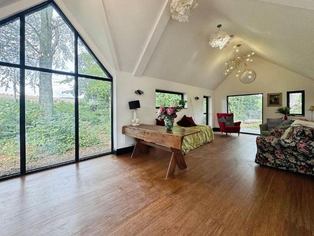 2 bedroom detached house to rent