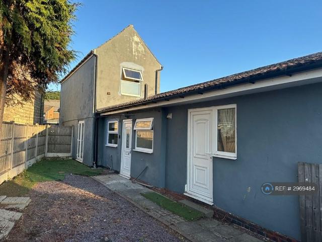 2 bedroom detached house to rent