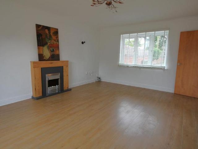 2 bedroom detached house to rent