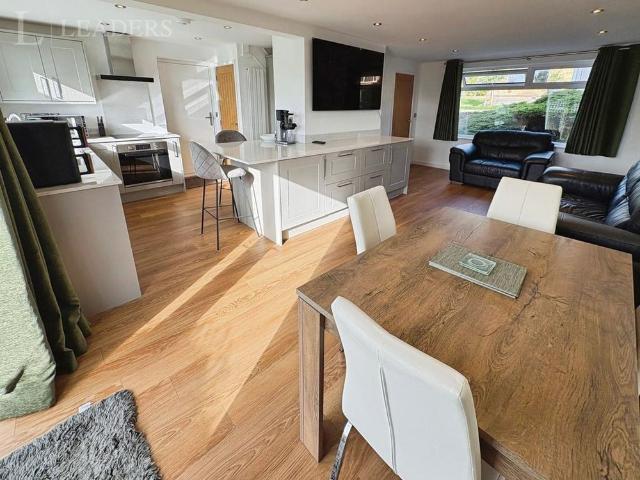 2 bedroom detached house to rent