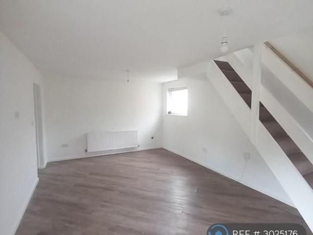 2 bedroom detached house to rent