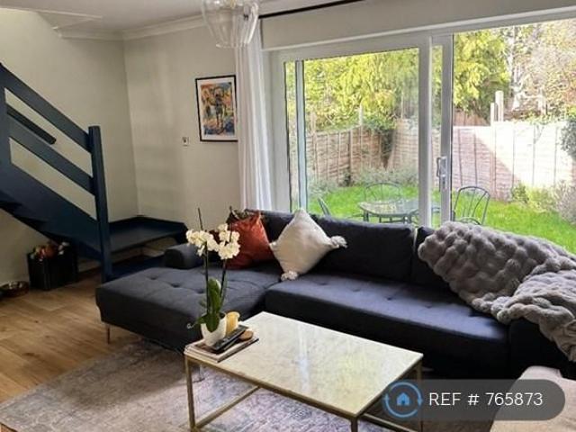 2 bedroom detached house to rent