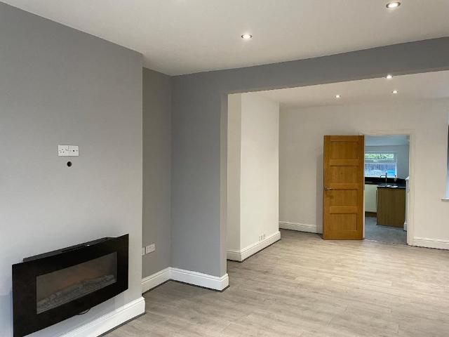 2 Bedroom Detached House To Rent