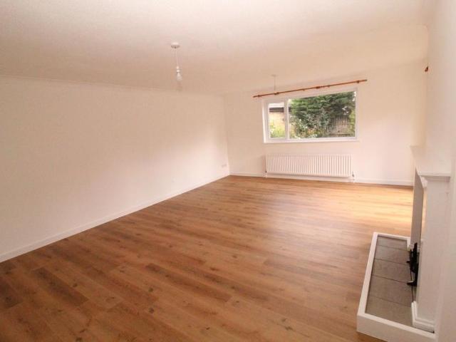 2 bedroom detached house to rent