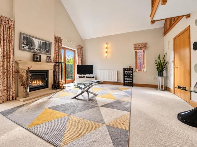 2 bedroom detached house to rent