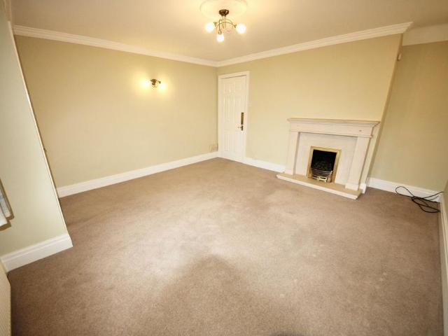 2 bedroom detached house to rent