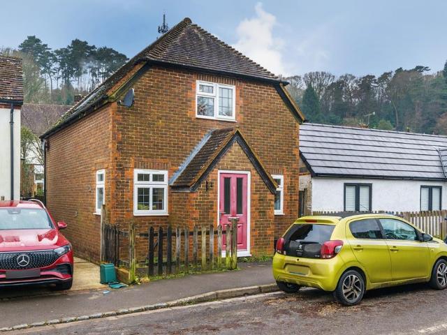 2 bedroom detached house to rent