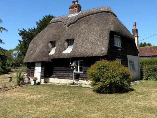2 bedroom detached house to rent