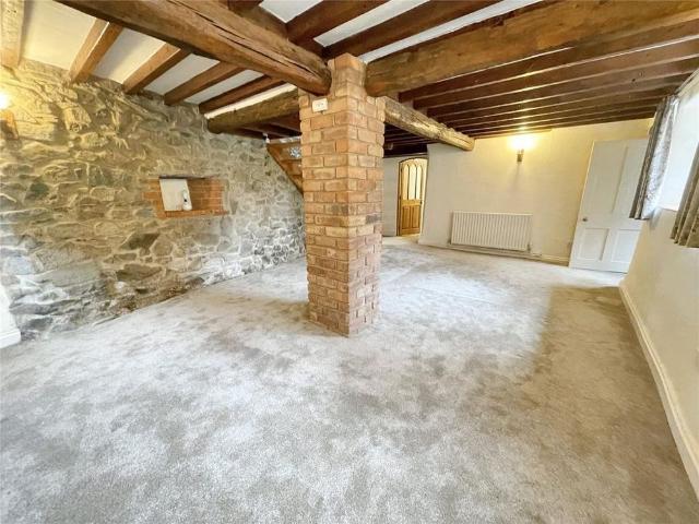 2 bedroom detached house to rent
