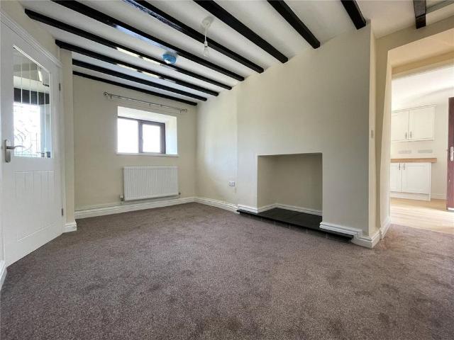 2 bedroom detached house to rent