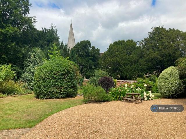 2 bedroom detached house to rent