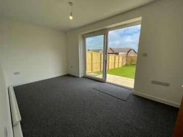 2 bedroom detached house to rent
