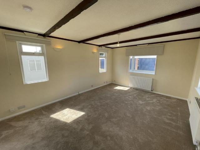 2 bedroom detached house to rent