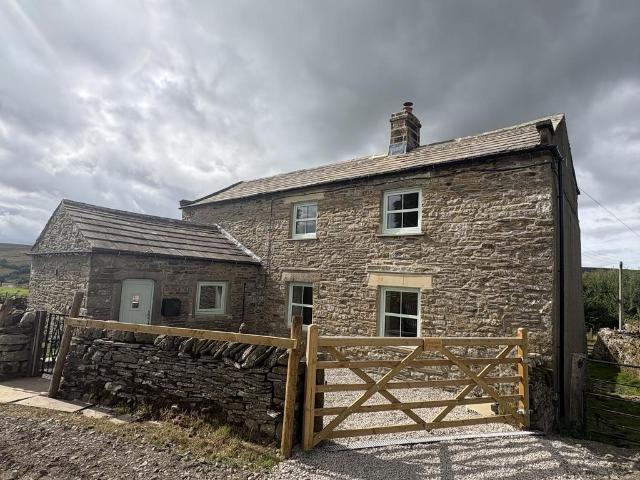 2 bedroom detached house to rent