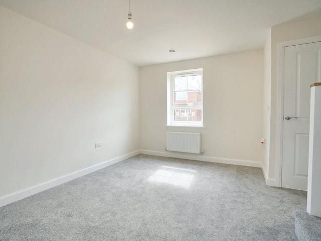 2 bedroom semi detached house to rent