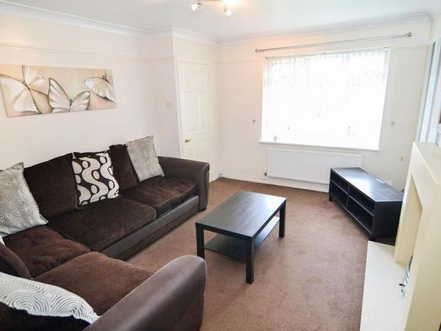 2 bedroom detached house to rent