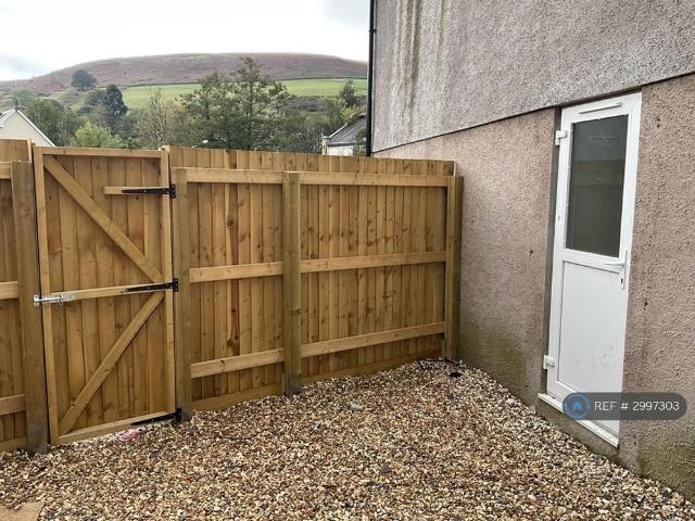 2 bedroom detached house to rent