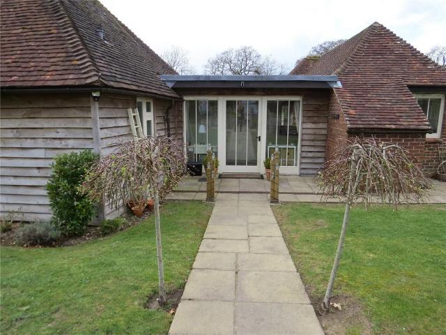 2 bedroom detached house to rent