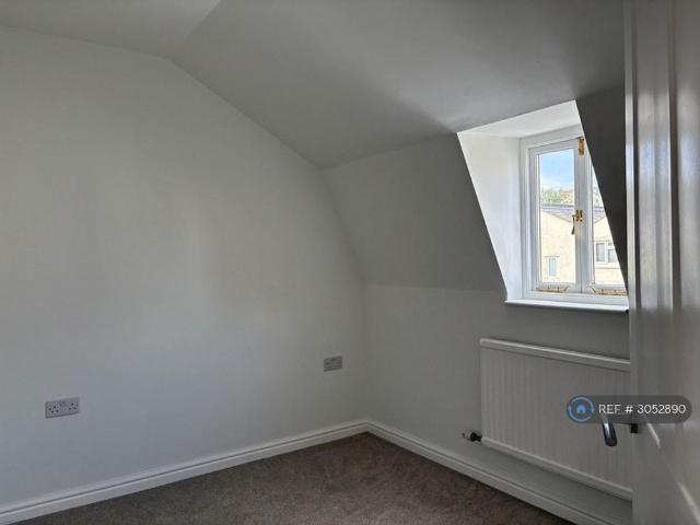2 bedroom detached house to rent