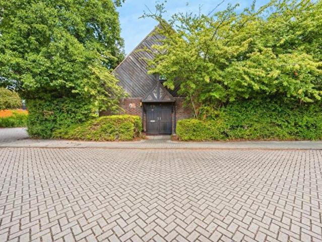 2 Bedroom Detached House To Rent In Coleshill Place, Bradwell Common, Milton Keynes, MK13