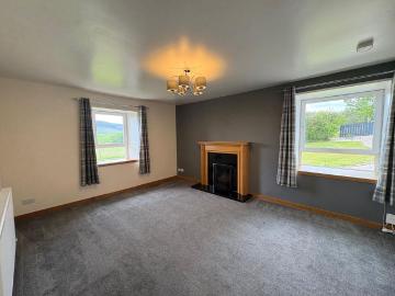 2 bedroom detached property to rent