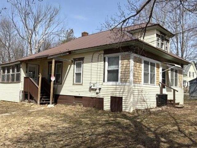 2 bedroom, Dexter ME 04930 105714344