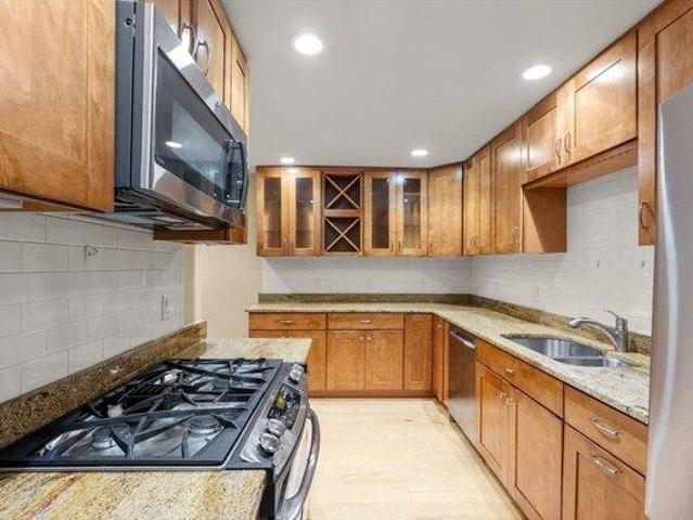 2 bedroom, Dedham MA 02026 105351712