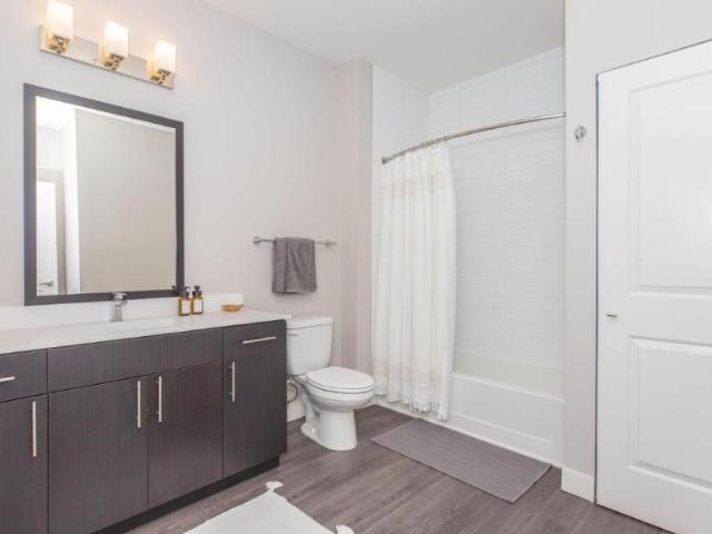 2 bedroom, Deerfield IL 60015 104872830