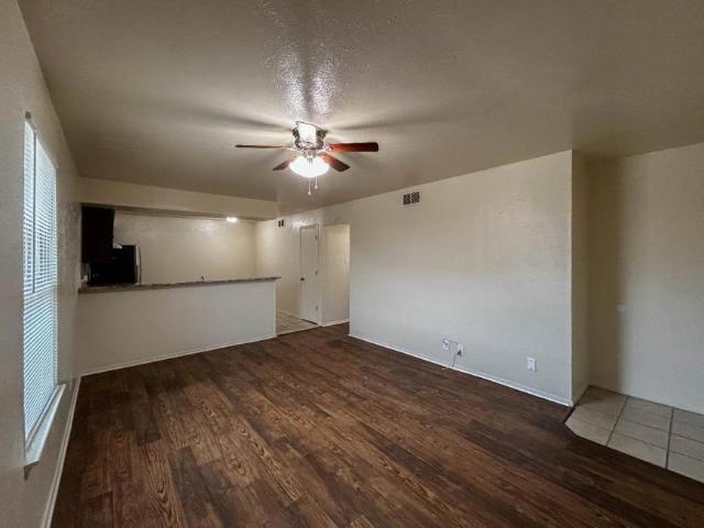 2 bedroom, Denton TX 76201 LS92859090
